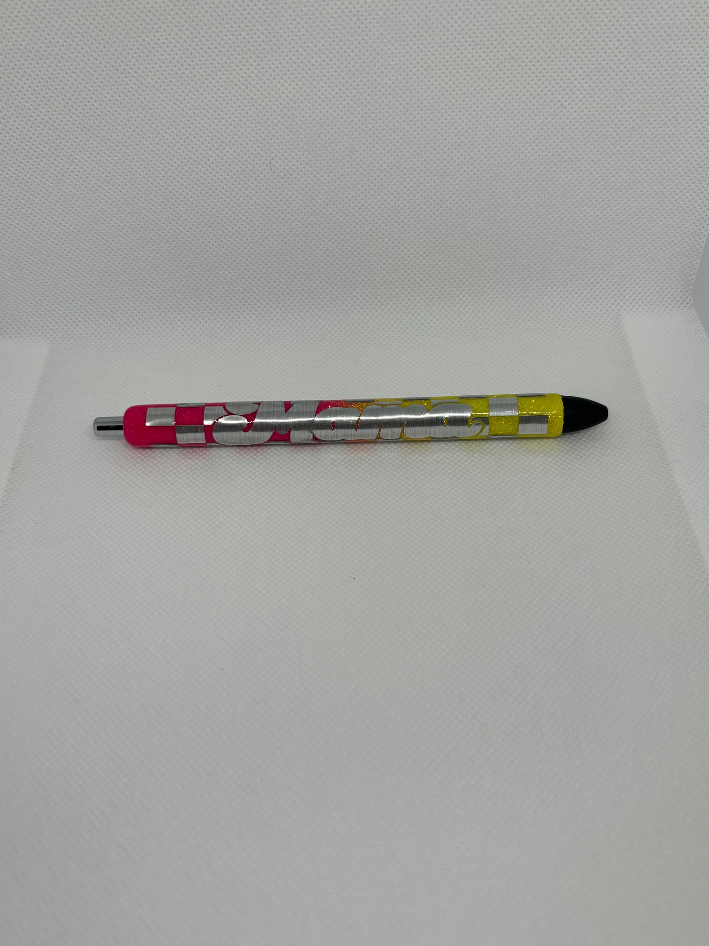 Pink and yellow checkered mama pen