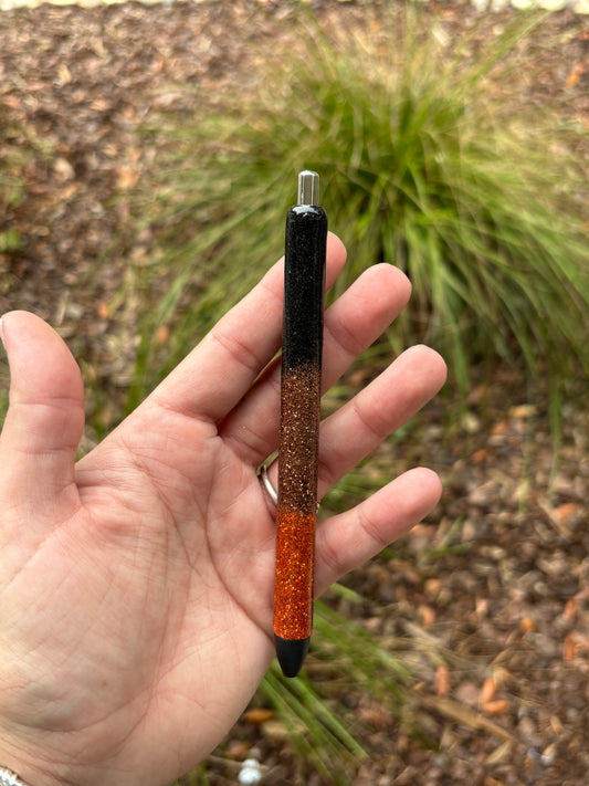 Spooky season ombré glitter pen